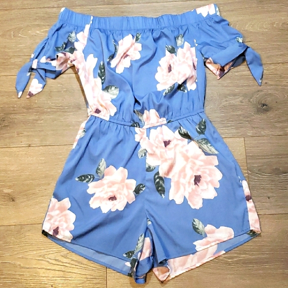 hint of blush Pants - Hint of blush romper. Small